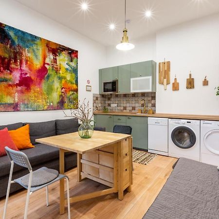Industrial Style Appartment With Ac Steps To Gozsdu Βουδαπέστη Εξωτερικό φωτογραφία