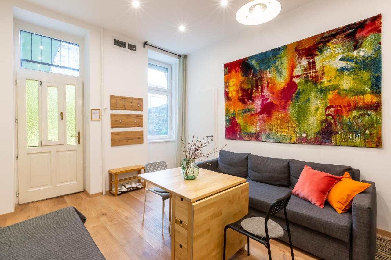 Industrial Style Appartment With Ac Steps To Gozsdu Βουδαπέστη Εξωτερικό φωτογραφία