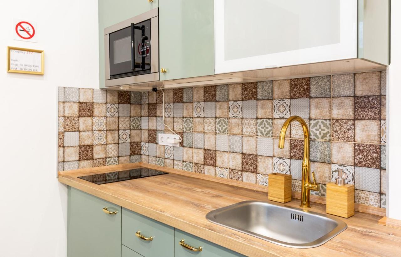 Industrial Style Appartment With Ac Steps To Gozsdu Βουδαπέστη Εξωτερικό φωτογραφία