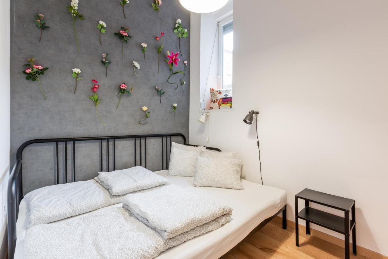 Industrial Style Appartment With Ac Steps To Gozsdu Βουδαπέστη Εξωτερικό φωτογραφία