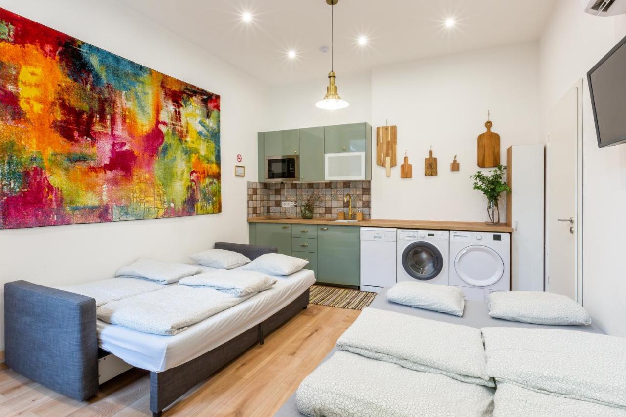Industrial Style Appartment With Ac Steps To Gozsdu Βουδαπέστη Εξωτερικό φωτογραφία