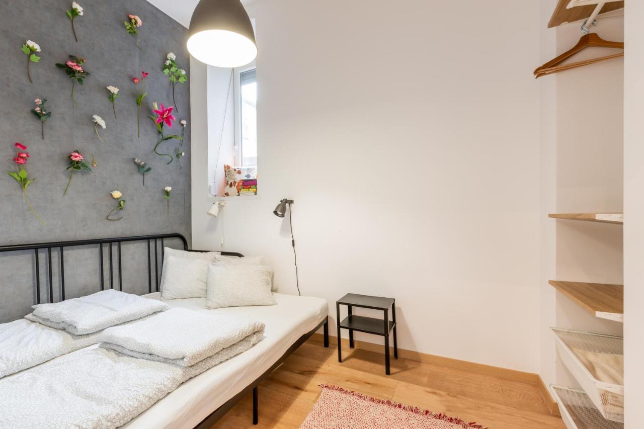 Industrial Style Appartment With Ac Steps To Gozsdu Βουδαπέστη Εξωτερικό φωτογραφία