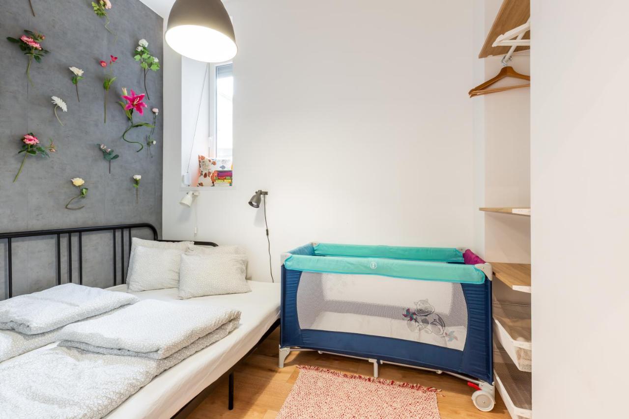Industrial Style Appartment With Ac Steps To Gozsdu Βουδαπέστη Εξωτερικό φωτογραφία